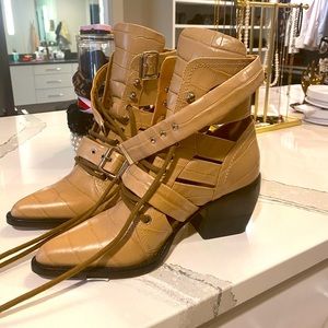 Chloé Rylee lace-up cutout leather ankle boots